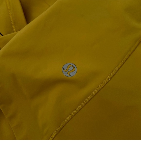Lululemon Jacket - Picture 4 of 7